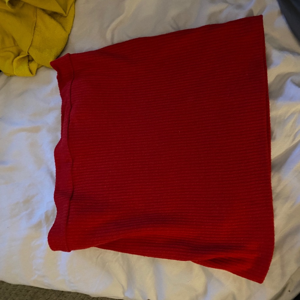 red strapless crop top